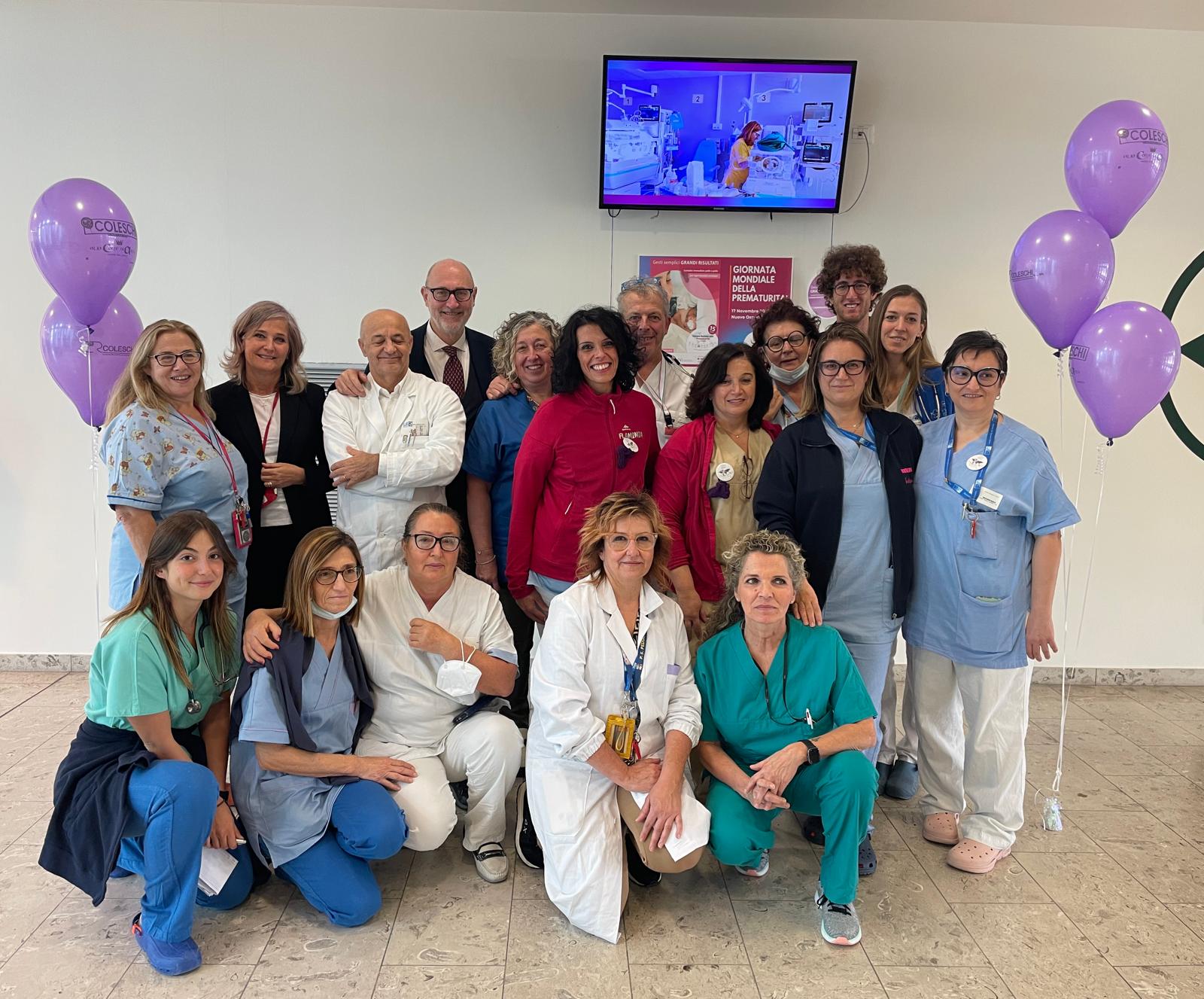 Immagine di gruppo della direzione sanitaria e infermieristica dell'Ospedale di Prato